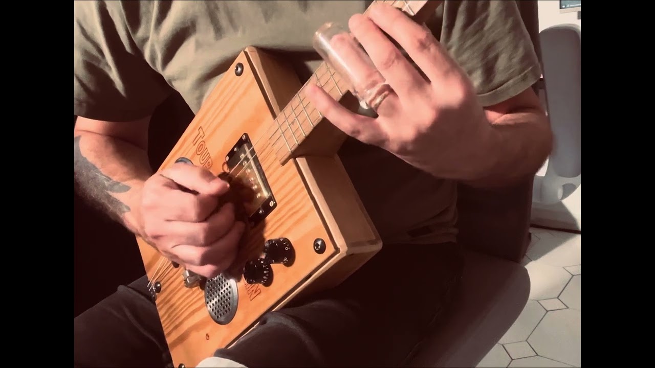 Vidéo de présentation Cigar Box Guitar