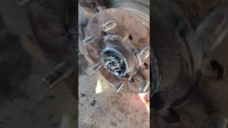 damaged spindle outer bearing || ford ranger XLT