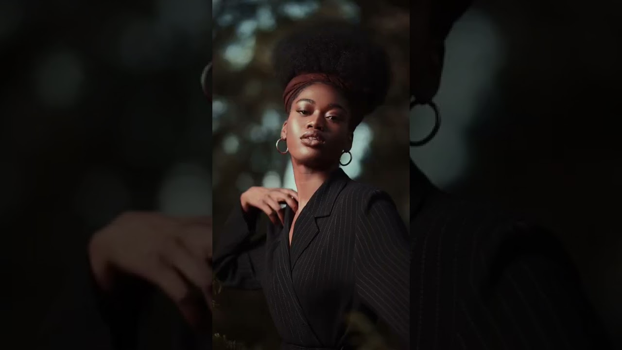 WORK OF ART: A GORGEOUS BLACK MODEL WEARING HER AFRO 