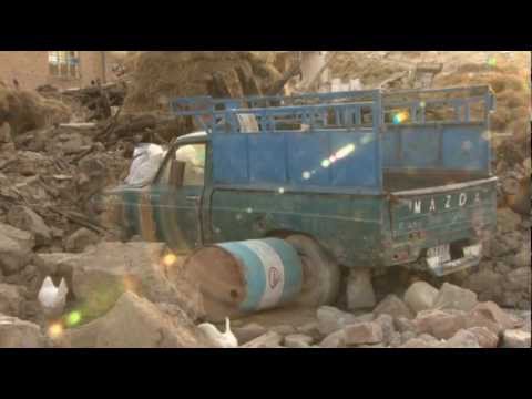 بیش از ۳۰۰ نفر در زلزله ایران کشته شدند