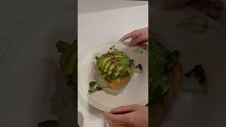 Simple & Spring Sandwich Toppings to Try #springbaking #lunch