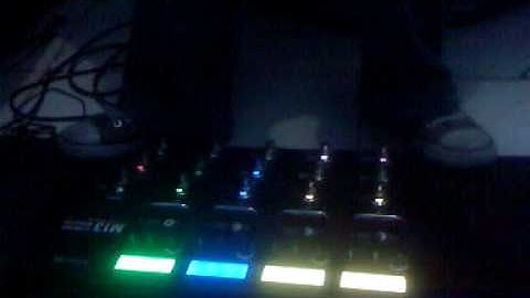 M13 Looper Demo - Overdubbing in latch mode