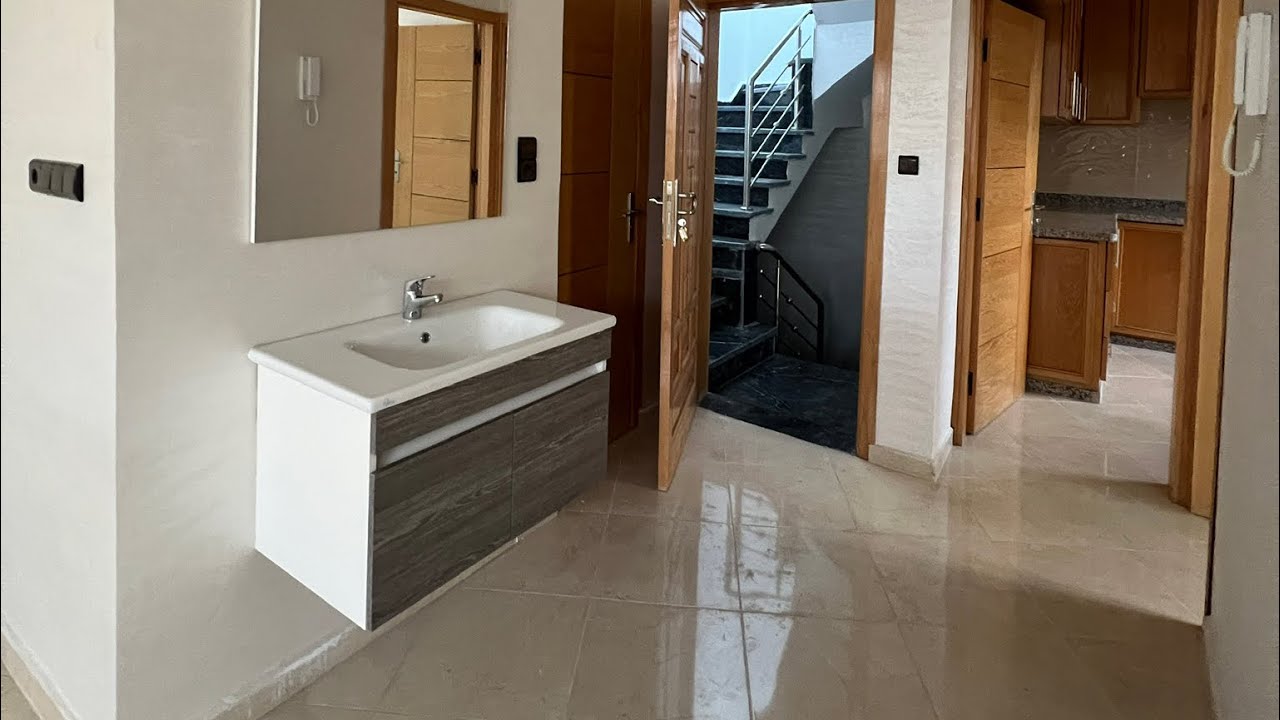 شقة غزالة للبيع في الطابق الثاني وفي احسن موقع في مدينة صفرو الثمن 52 مليون ☎️0607150424