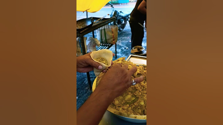 very issy samosa folding technic #dineshmeenafastfood #samosafolding