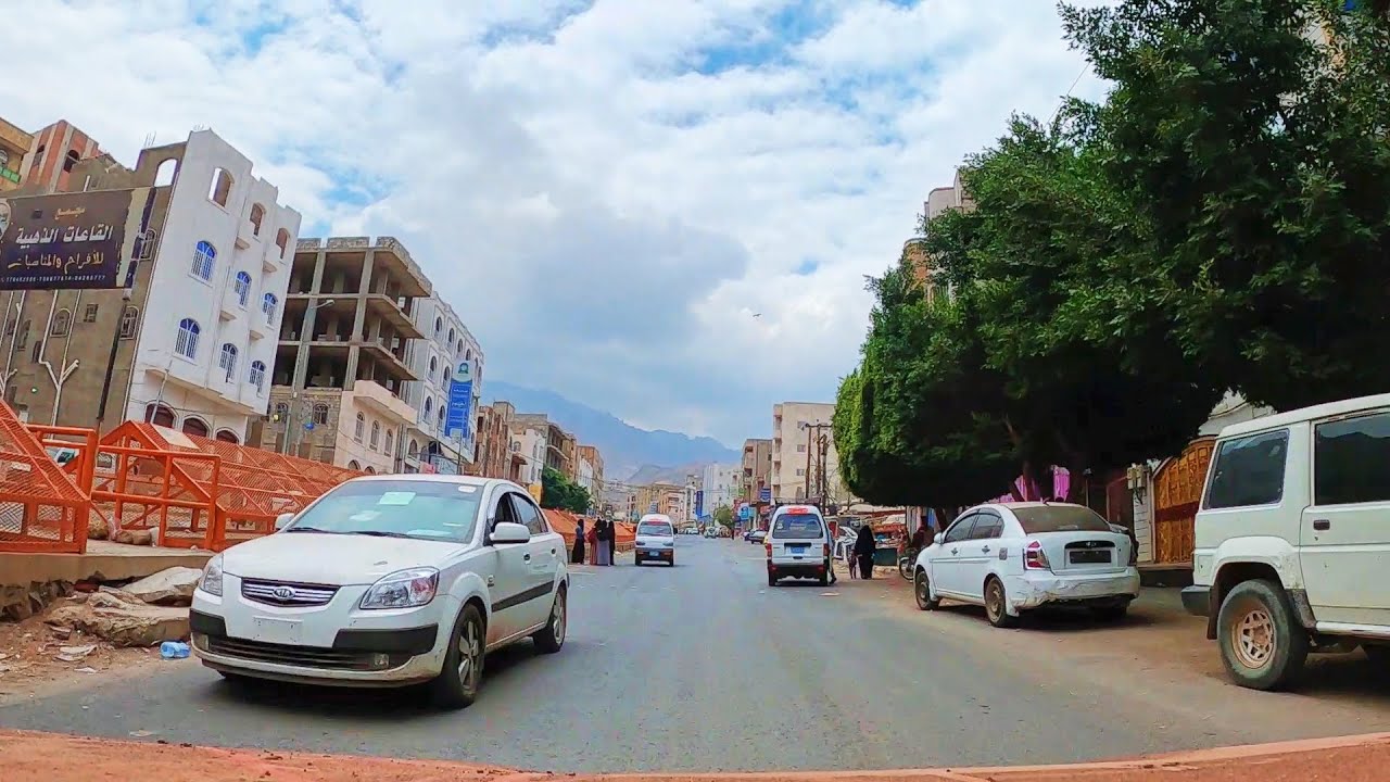 جولة في شوارع مدينة تعز,, من حي وادي القاضي حتى جامعة #تعز ^^ 2022