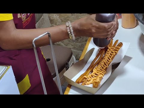 Video: Lawatan Makanan Dunia Jalanan: Phuket, Thailand - Rangkaian Matador