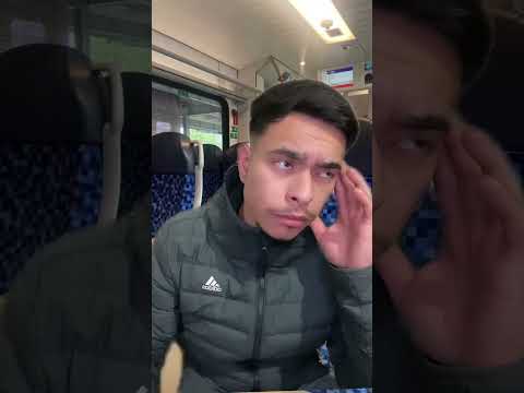 ما هو الشيء الذي يصعد إلى الجبل بثلاث ارجل  اكسبلور    