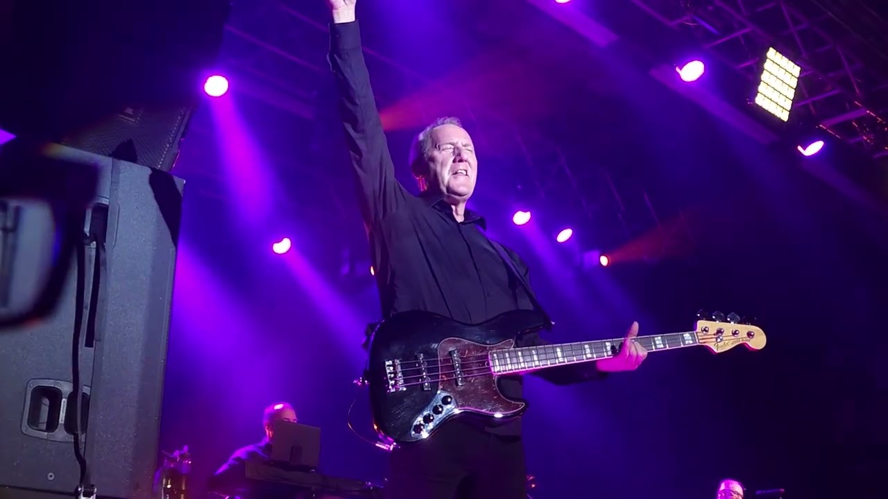 04. She's Leaving / Souvenir - OMD HOB 11/9/2025