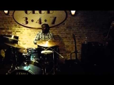 Lester Wallace Drum Solo (Live at Club 347)