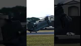 Chinook pilot showing his art at RIAT🇬🇧#militarytechnology #usmilitarycombat