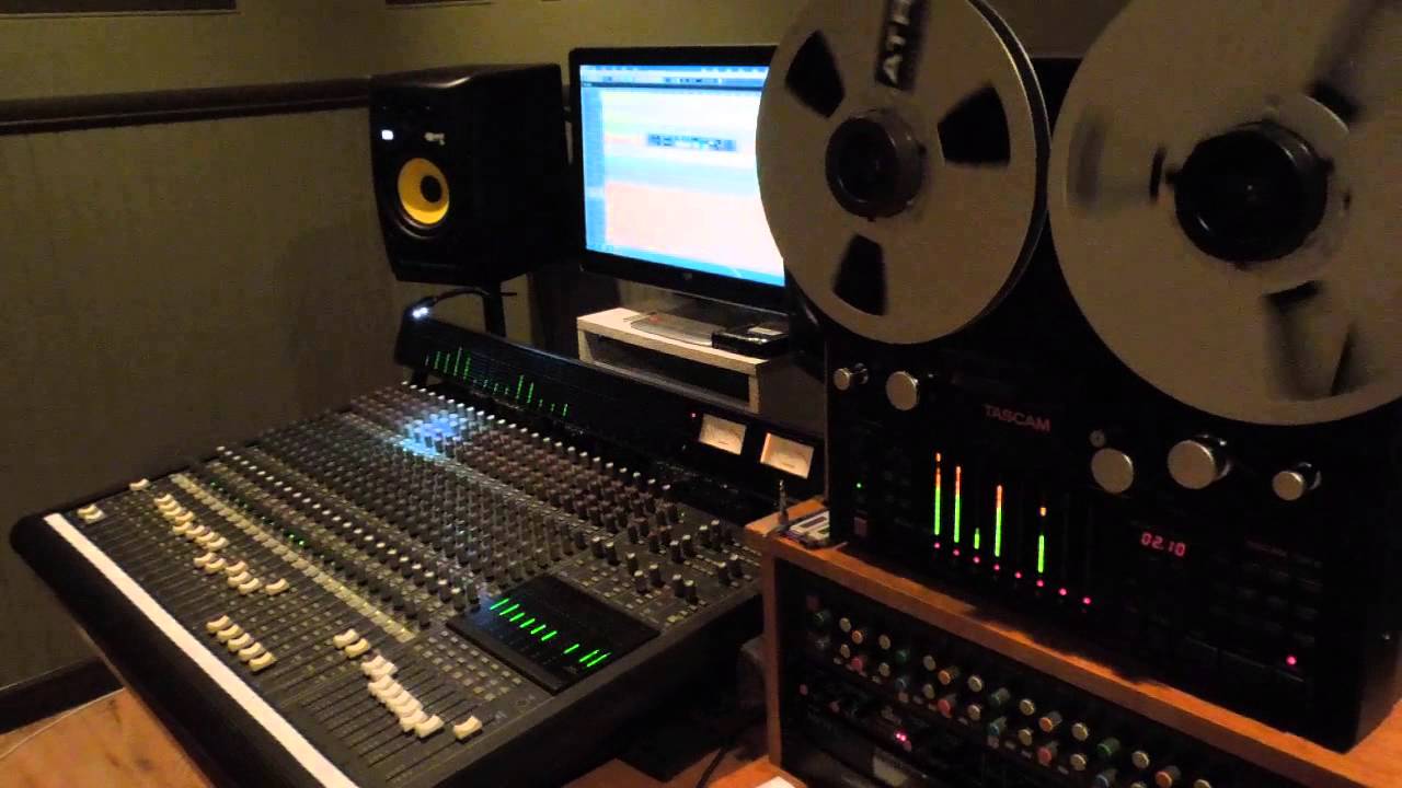 Mackie 24x8 Bus analog mixer & Tascam 8 tracks reel to reel in action..! -  YouTube