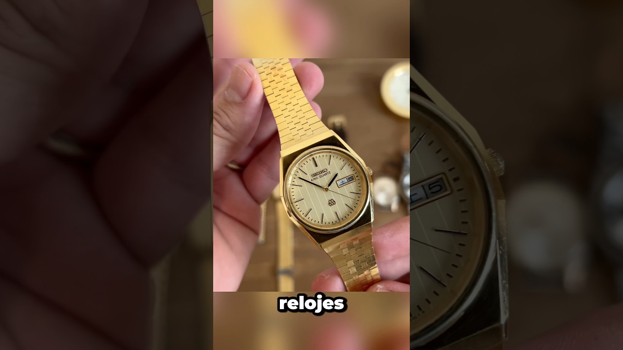 Opening a vintage Seiko King Quartz 9443-7000 watch from the