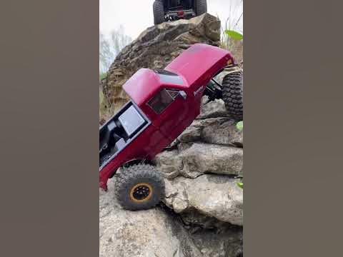 Axial & Red cats having some fun on the yetti line #OJ #redcats #