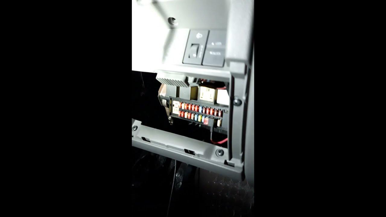 LDV V80 FUSE BOX - YouTube