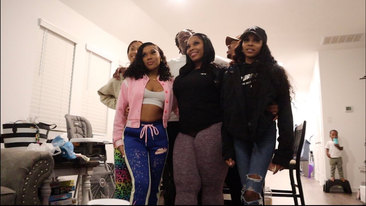 🥺🥰👨‍👩‍👧‍👦 Spend THANKSGIVING with US 🦃🤎