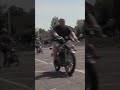 Motorrad-Action! Unglaubliche Fahrt an Zuschauern vorbei! #shorts