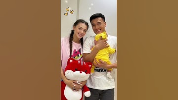 Vợ chồng thủ thành Bùi Tiến Dũng mừng con trai 2 tháng tuổi 😘 #BuitiendungGK