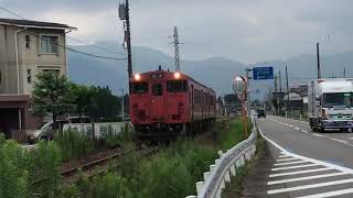 JR城端線高岡行き　14:28鎌塚踏切通過　2021.8.1