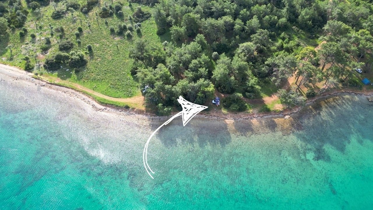 ЛЕС И МОРЕ ВМЕСТЕ — НАШ ПЕРВЫЙ РЫБОЛОВНЫЙ КЕМПИНГ С НАШЕЙ ПАЛАТКОЙ НА КРЫШЕ И СЛОМАННОЙ НОГОЙ!