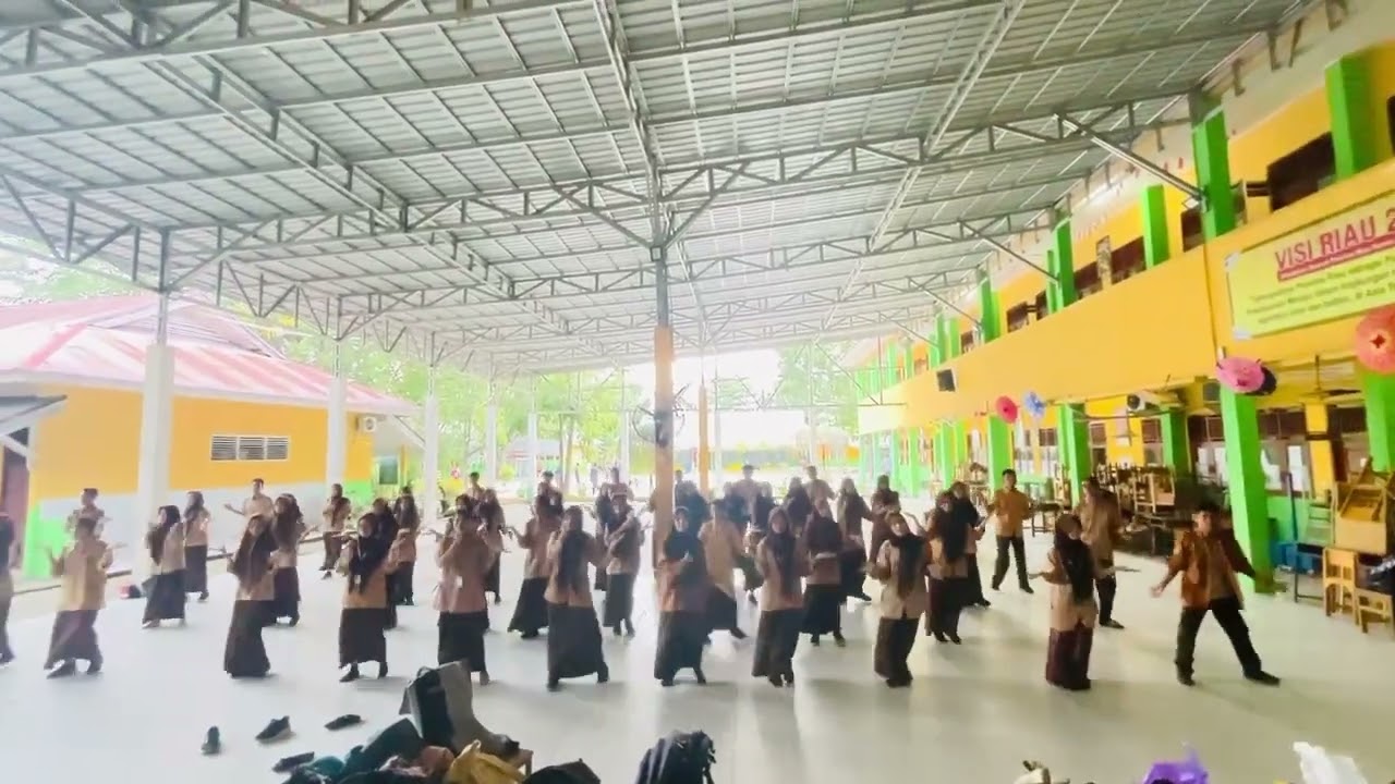 flashmob osis mpk (cjr terhebat)