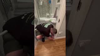 Download Lagu 🤷🏼‍♂️ Sticky situation ? #howto #diy #tips #teirnanmccorkell #flooringinstaller #manchester MP3