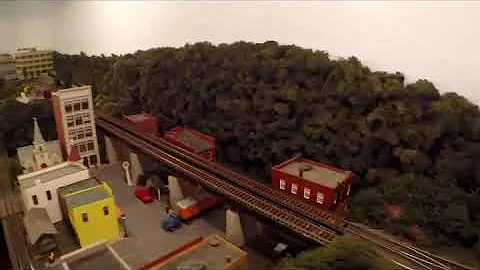 Lester Perry's C&O HO RR Flyover