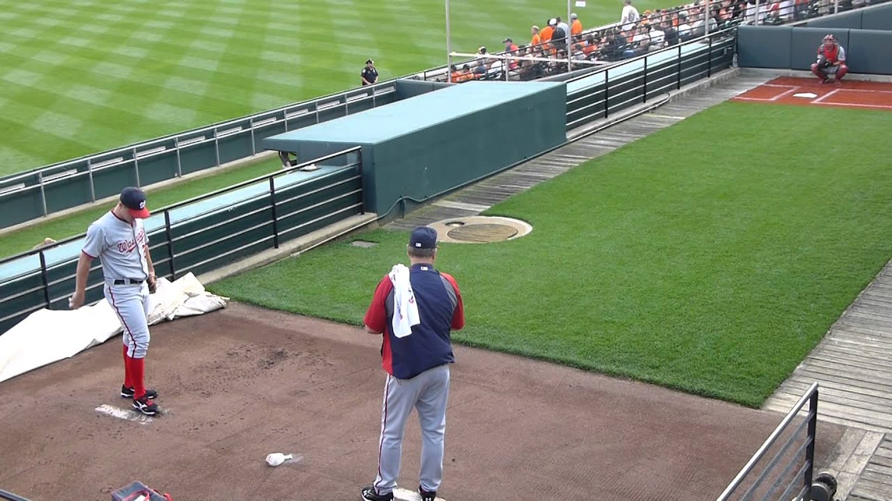Washington Nationals pitcher Jordan Zimmermann warms up in the bullpen - YouTube