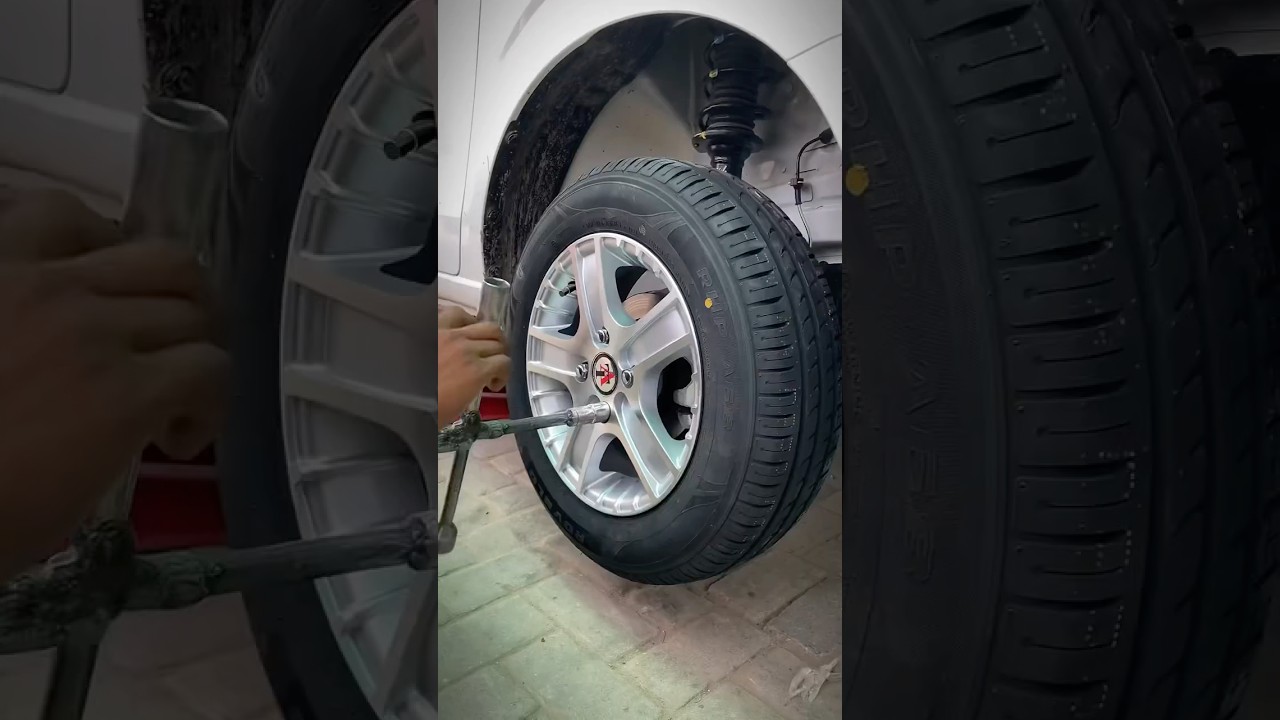 Rovelo tyre 165/70R13 made in Vietnam install in suzuki alto 