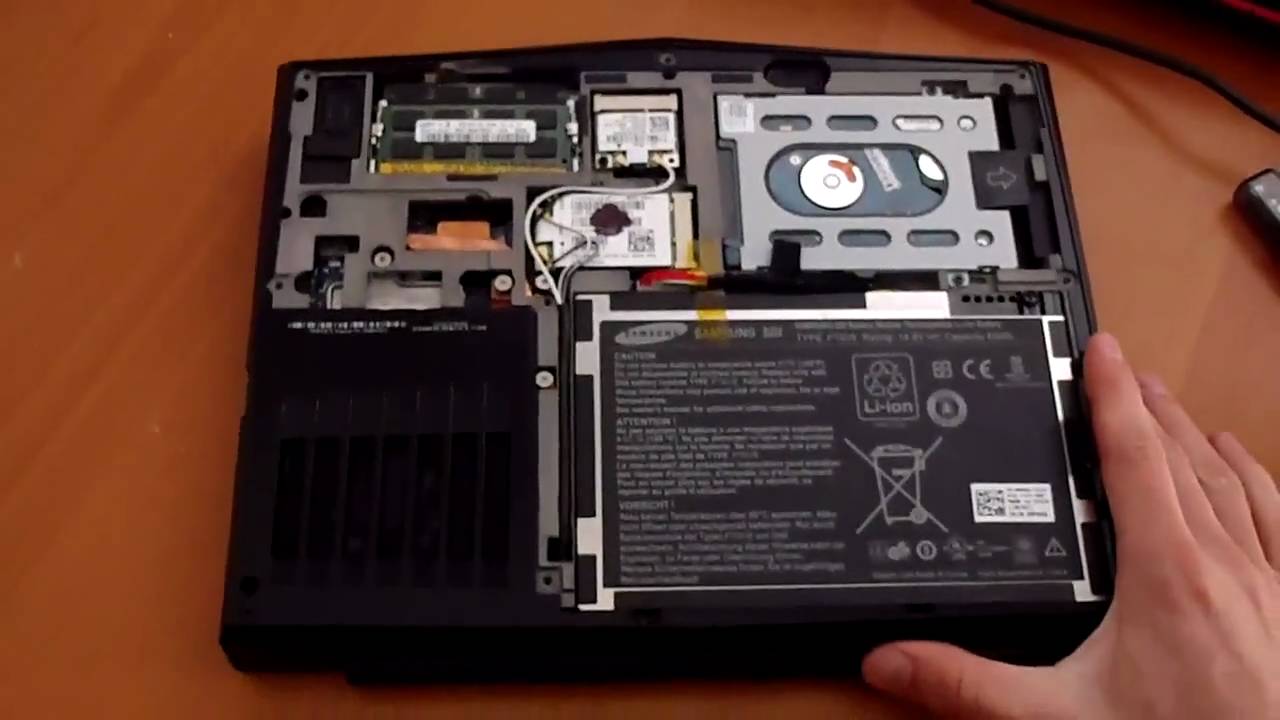 Alienware M11x Opened Up Youtube