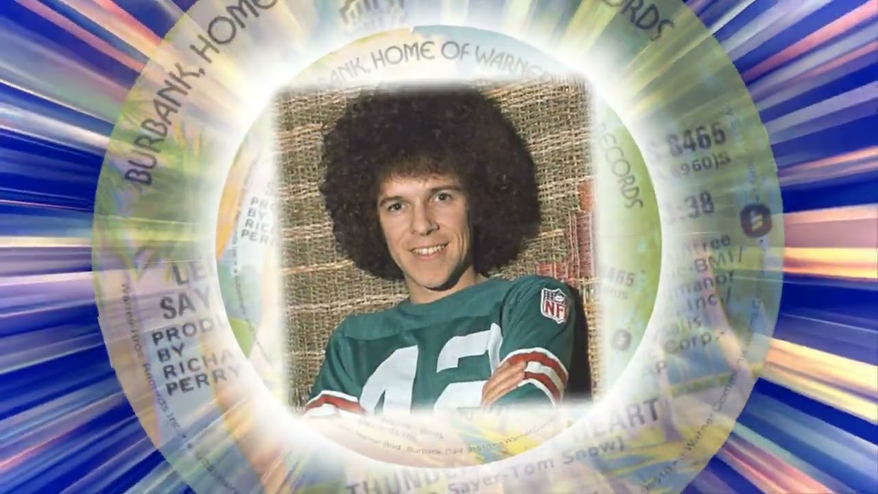 Leo Sayer - Thunder In My Heart (1977) - YouTube