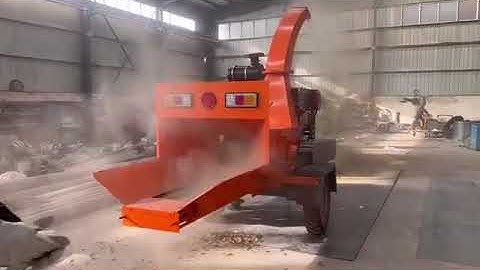 Mobile Wood Crusher Tree Branch Crusher Working Video