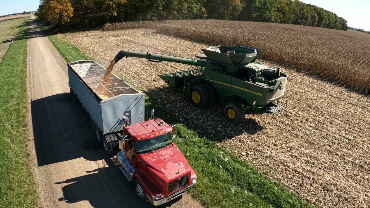 Download Opening Corn Field - High-capacity - John Deere S780 - 473 HP - Harvest 2021 Chasing - Lenawee