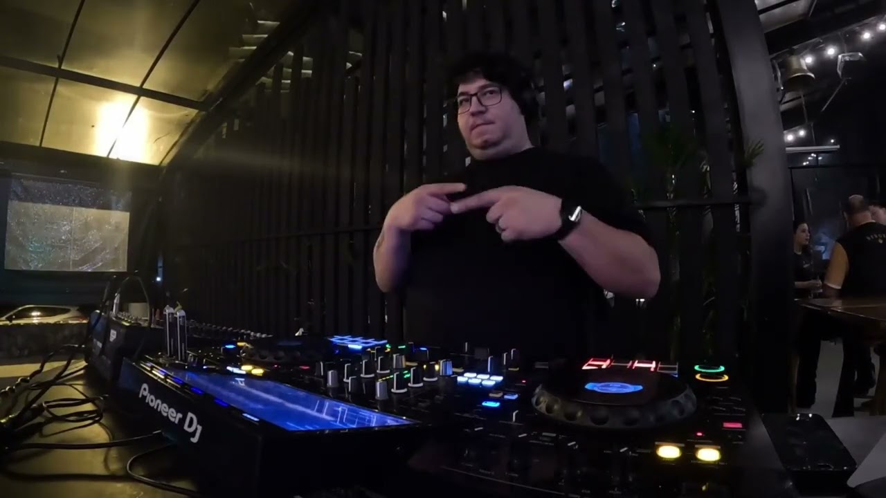 Live at Distrito Brewing Co. Ciudad del Este, Py 01/01/26