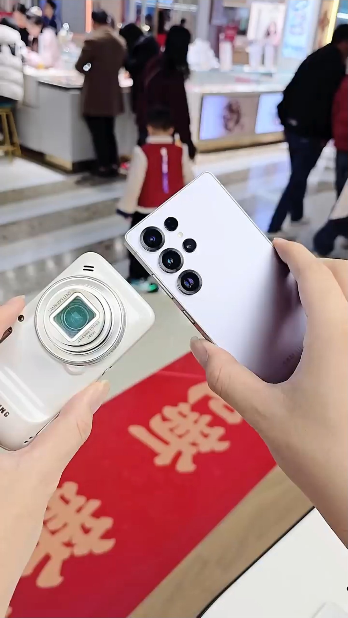 The new and old flagships compete! S25Ultra vs S4 Zoom 10x telephoto peak showdown!