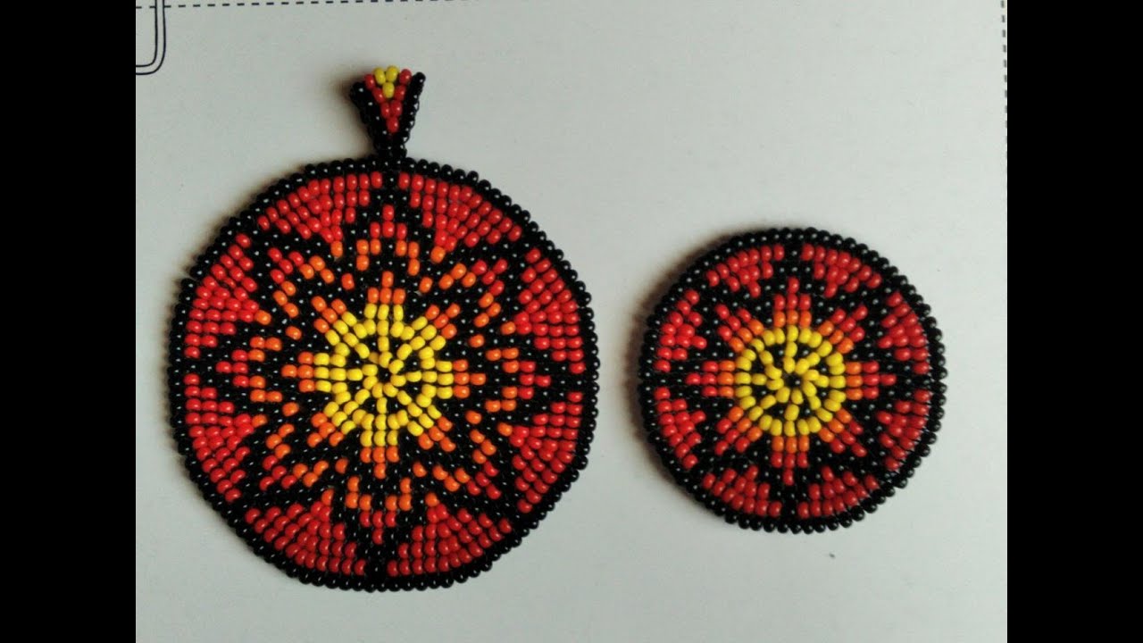 Rosetón en puntada cuadrada circular