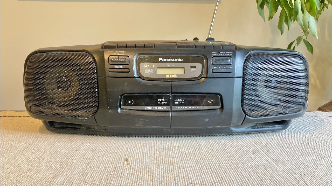 Panasonic　ヘッドホン This PANASONIC Boombox From The 1990's IS Vintage RX-DT30 - YouTube