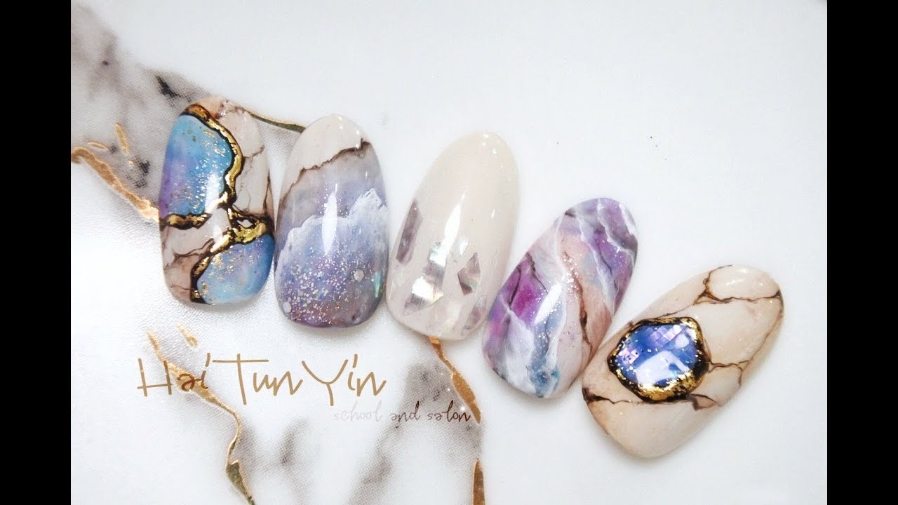 晕染的宝石纹理梦幻又精致~为大家带来了这款的教程！