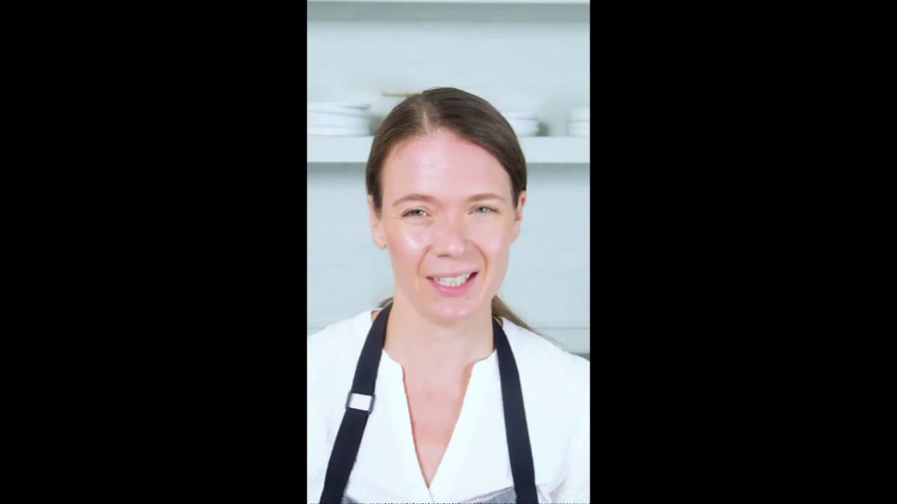 How to Make a Sugar Cookie Dessert Pizza