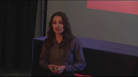 Dracula and Multilingualism | Adriana Zoder | TEDxUTK