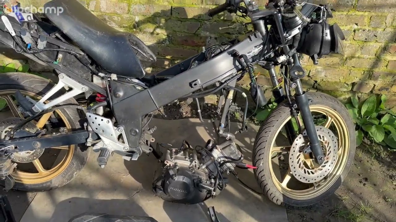 Fail Series Episode 1 - Honda CBR 125 Partial Rebuild