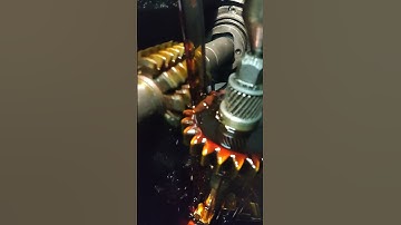 Идёт зубофрезерный процесс #shortsvideo #shortvideo #engineer #sorts #machine #tech #technology #cnc