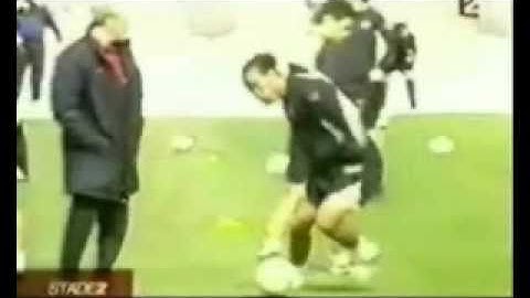 Ronaldinho Outside Games freestyle from www metacafe com