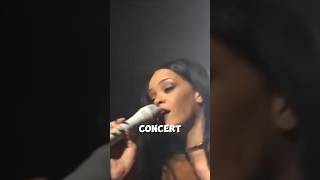 Rihanna Hands The Mic To A Fan You Wont Believe What Happened Next