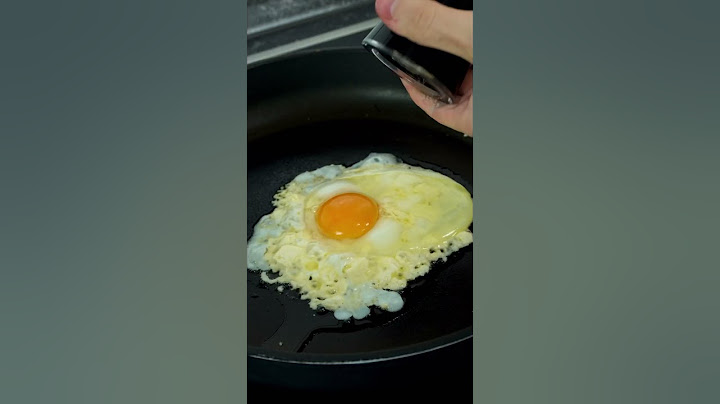 The viral feta egg wrap 🍳🧀🌮 #fetaegg #feta #eggs #tortillawraps #recipe #food #shorts