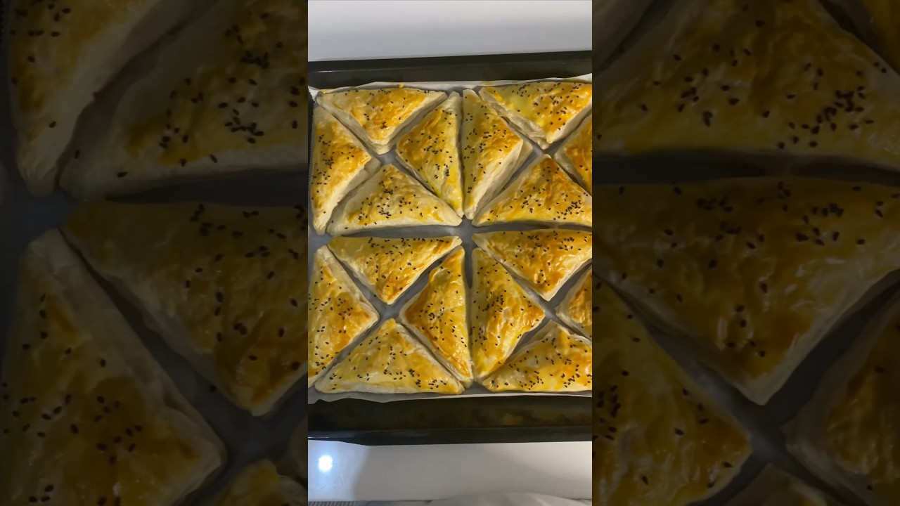 Az Malzemeyle En Kolay Sosisli Çıtır Milföy Börek Tarifi  #recipe #börek #yemek #food #tarif