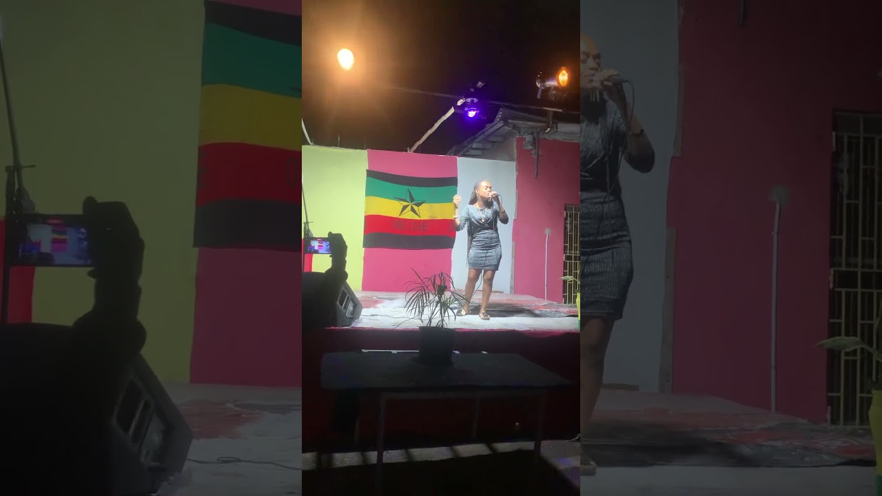 VaniaColours performing @ New Release Saturdays!! Big up ESAW & MOMOGUDLIFE & Salema DubKult🔥❤️🇯🇲