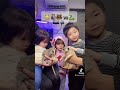 この子供達は沢山の動物と生活しています。These kids have a lot of animals