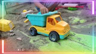 Yeşil Kumda Kamyon Çakıldı - Araba Oyunu - Araba Oyuncak Oyunu - Oyun Oynamak, Cars For Kids