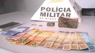 Polícia Militar De Minas Prende 3 Homens De Tapiratiba-SP Com Drogas Polícia Militar De Minas Prende 3 Homens De Tapiratiba-SP Com Drogas
