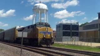 UP 7850 leads WB autorack with ex-SP DPU